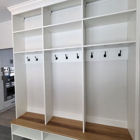 Kensington NH Becn-Mudroom.jpg